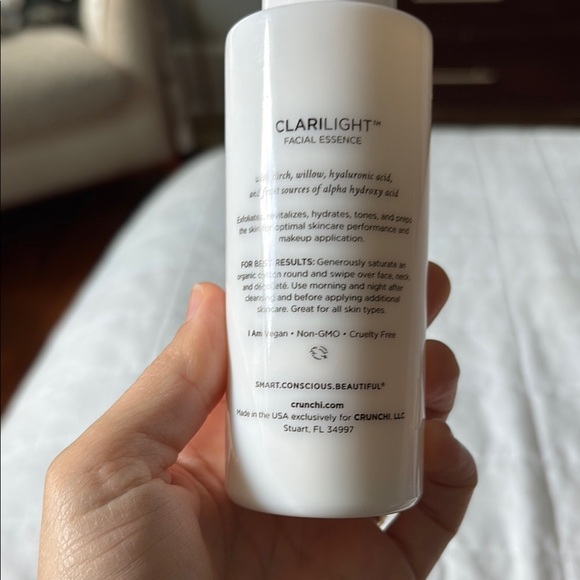 Crunchi ClariLight Facial Essence - Picture 2 of 2